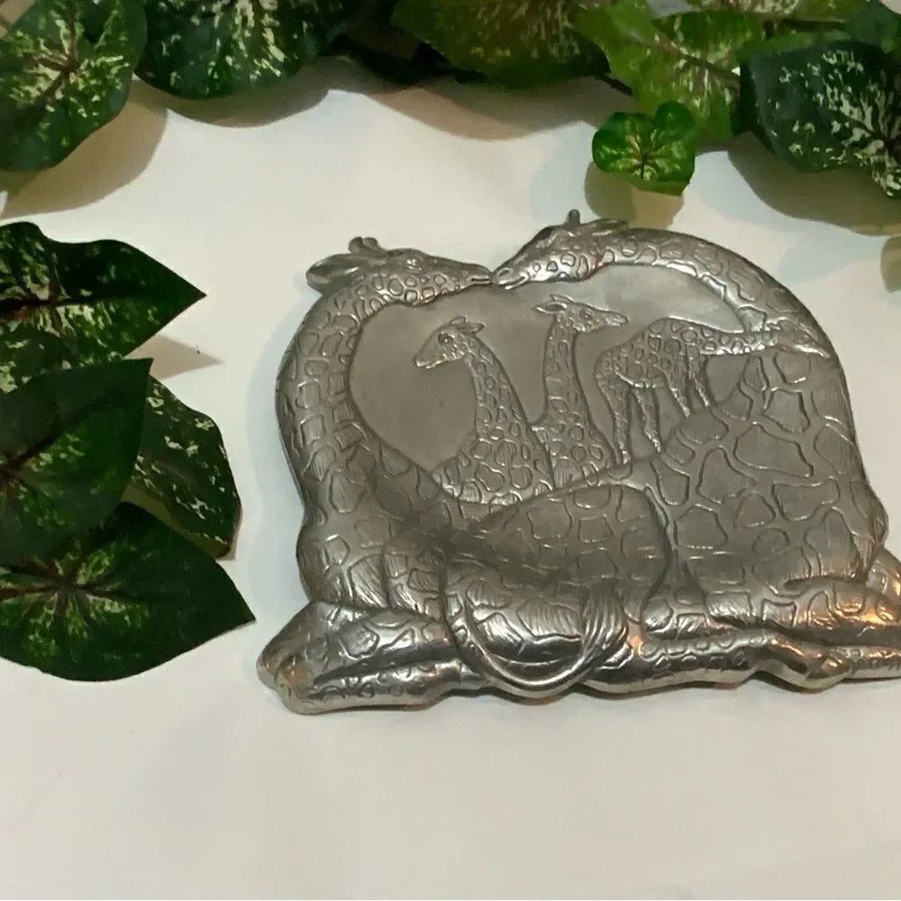 Vintage 1988 Arthur Court Kissing Giraffes Safari Aluminum Tray